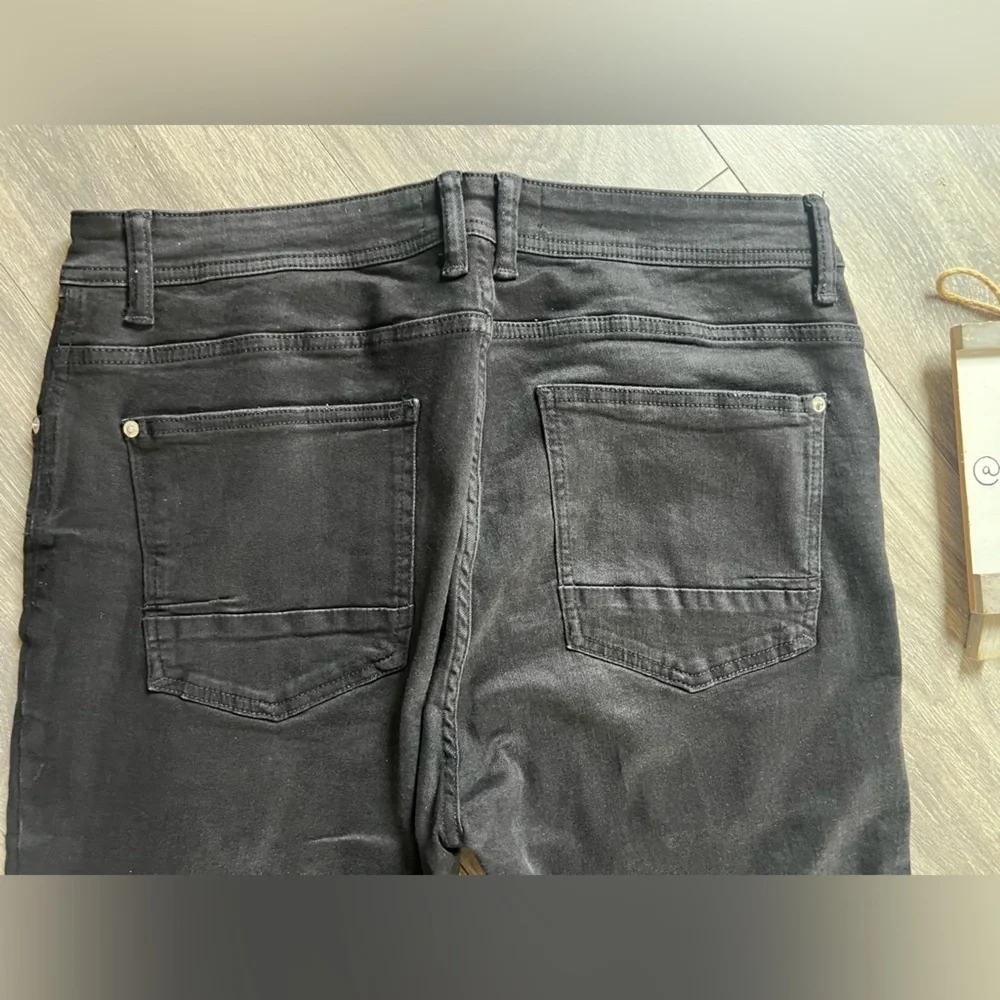 Zara Men's Whiskered Distressed Black Wash Skinny Jeans 36 Waist